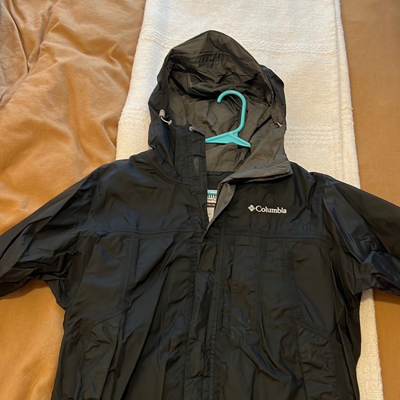 Black Columbia raincoat - Picture 1 of 1